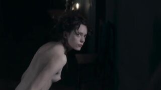 Stacy Martin nude - Dernier amour (2019)