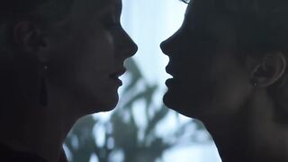 Susan Sarandon, Catherine Deneuve Nude - The Hunger (1983)