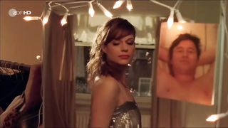 Suzan Anbeh Nude - Leo und Marie - Eine Weihnachtsliebe (2008)