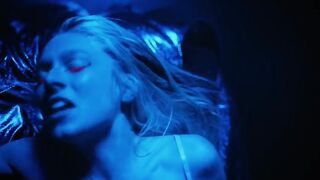 Sydney Sweeney, Zendaya, Hunter Schafer nude - Euphoria s01e07 (2019)