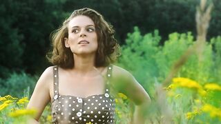 Taisiya Vilkova, Viktoriya Tolstoganova, Darya Zhovner, Polina Vitorgan nude - Vyshe neba (2019)
