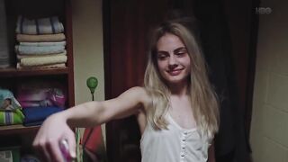 Tara Thaller naked - Uspjeh s01e01 (2019)