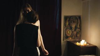 Theresa Hedelund, Sofie Torp nude - Bokser (2017)