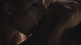 Theresa Hedelund, Sofie Torp nude - Bokser (2017)