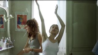 Laetitia Casta nude ⭐ Le Grand appartement-Full Frontal ⭐ Short Scene