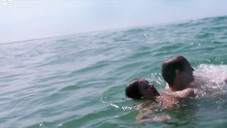 Laura Kajer nude - Badehotellet s06e01 (2019)