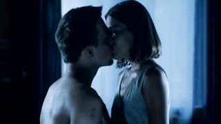 Laura Malmivaara, Irina Bjorklund, Matleena Kuusniemi, Jaana Jarvinen nude - Levottomat (2000)