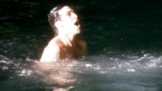 Laura Smet, Anne Caillon - UV (2007)