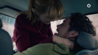 Laura Tonke nude - Bist du glucklich (2018)