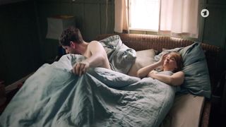 Laura Tonke nude - Bist du glucklich (2018)