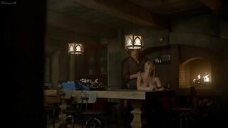 Laura Vandervoort - Bitten (2014)