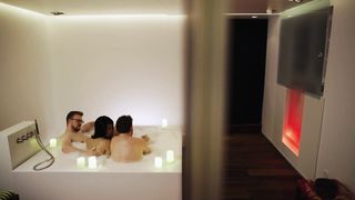 Le-Thanh Ho nude - Jerks s02e03 (2018)