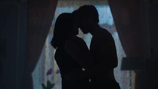 Lili Reinhart – Riverdale s01e13 (2017)