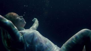 Lilly-Fleur Pointeaux & Gala Besson - Horsehead (2014)