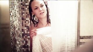 Lina Turkama Nude - Elokuu (FI 2011)