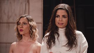 Lorena Comparato nude - Samantha! s02e05 (2019)
