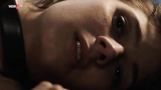 Maelle Giovanetti nude – Frechen Overdose (2014)