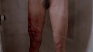 Marina de Van naked - Dans ma peau (2002)