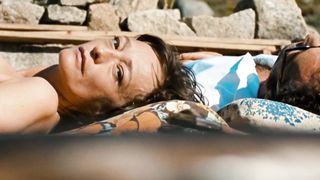 Marine Sainsily, Elina Lowensohn naked - Laissez bronzer les cadavres (2017)