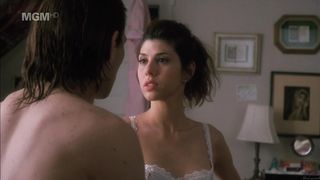 Marisa Tomei naked - Untamed Heart (1993)