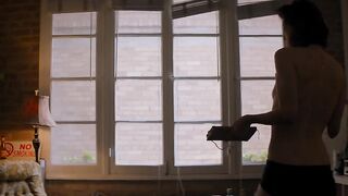 Mary Elizabeth Winstead nude - All About Nina (2018)