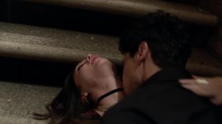 Melissa Barrera naked - Vida s01e01 (2018)