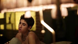 Michelle Badillo nude, Mishel Prada nude, Melissa Barrera nude - Vida s01e03 (2018)