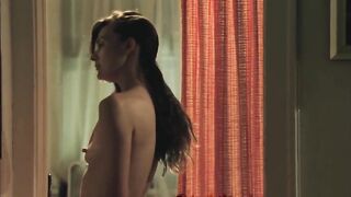 Milla jovovich nude scenes