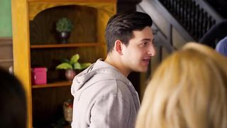 Mindy Robinson Nude - Alpha House (2014)