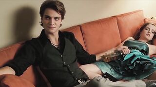 Mischa Barton nude, Emily Meade sexy – Assassination of a High School President (2008)