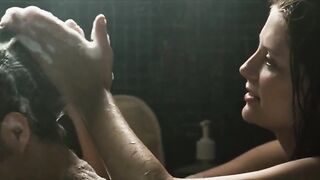 Mischa Barton nude, Emily Meade sexy – Assassination of a High School President (2008)