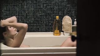 Mischa Barton nude, Emily Meade sexy – Assassination of a High School President (2008)