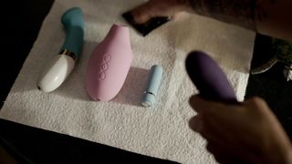 Mishel Prada, Maria-Elena Laas nude  - Vida s02e03 (2019