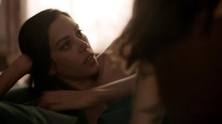 Mishel Prada, Maria-Elena Laas nude  - Vida s02e03 (2019