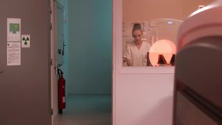 Natacha Lindinger nude - Sam-s03e01-07 (2019)