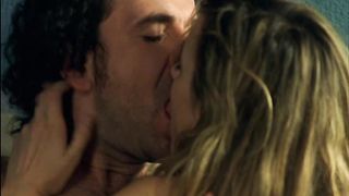 Natalia Verbeke nude - El Otro Lado de la Cama (Funny sex scene)