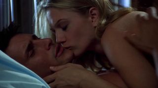 Natasha Henstridge, Sarah Wynter, Raquel Gardner, etc - Species II (1995)