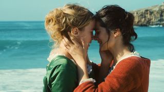 Adele Haenel, Noemie Merlant nude - Portrait de la jeune fille en feu (2019)