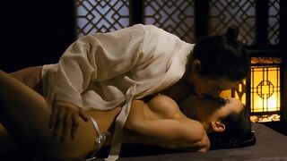 Cho Yeo-jeong, Ryu Hyun-kyung naked - The Servant (2010)