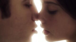 Maria Pedraza sex - Amar (2017)