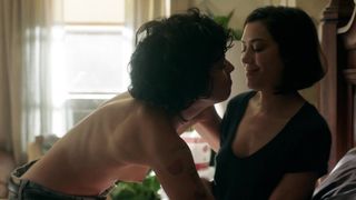 Mishel Prada naked, Roberta Colindrez, Melissa Barrera nude - Vida (2020) (Season 3, Episode 1)