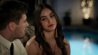 Mishel Prada naked, Roberta Colindrez, Melissa Barrera nude - Vida (2020) (Season 3, Episode 1)