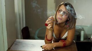 Nadir Caselli, Giulia Greco, Micaela Ramazzotti nude - Posti in piedi in paradiso (2012)