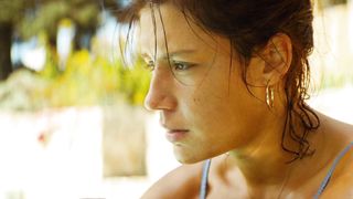 Adele Exarchopoulos naked - Revenir (2019)