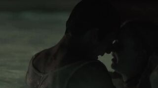 Dakota Fanning, Evan Rachel Wood nude - Viena and the Fantomes (2020)