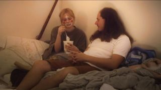 Dasha Nekrasova sexy - Wobble Palace (2018)