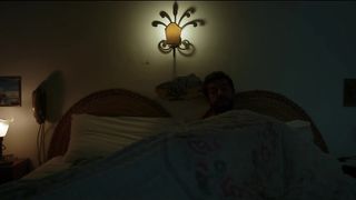 Elisa Visari, Elena Cucci, Carolina Crescentini nude - A casa tutti bene (2018)