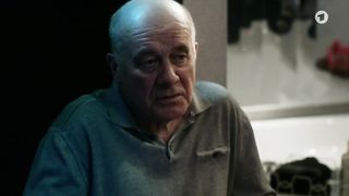 Emilia Schule nude - Professor Wall im Bordell (2019)