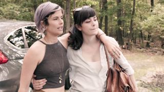 Jennifer Allcott, Celeste Arias naked - Kate Can't Swim (2017)