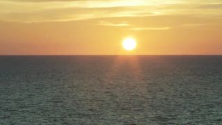 Lola Klamroth, Marianna Fontana, Jenna Thiam nude - Capri-Revolution (2018)